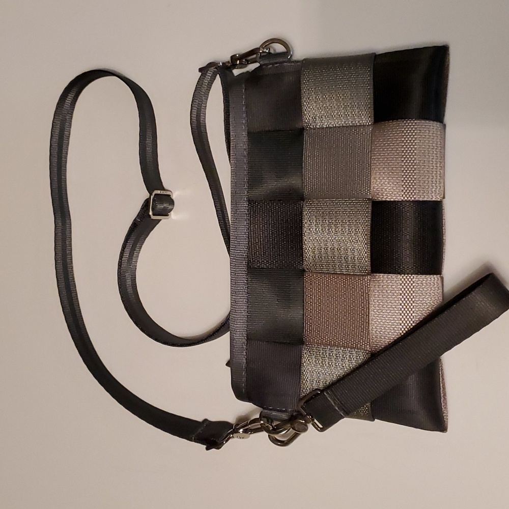 Harvey's wristlet